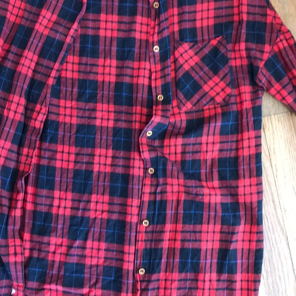 Red black and blue quarter sleeve flannel - Picture 2 of 3